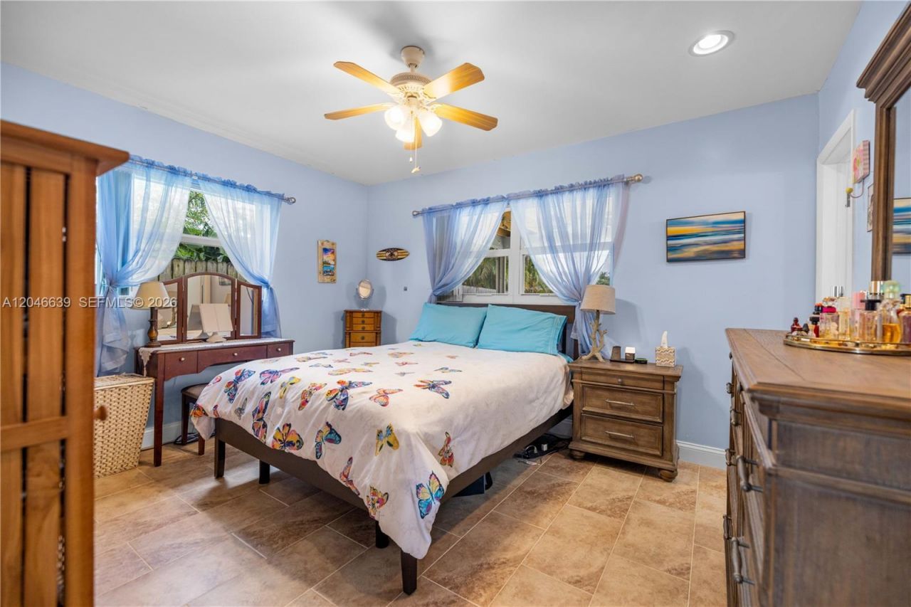 6870 Pershing St, Hollywood, FL 33024 Photo