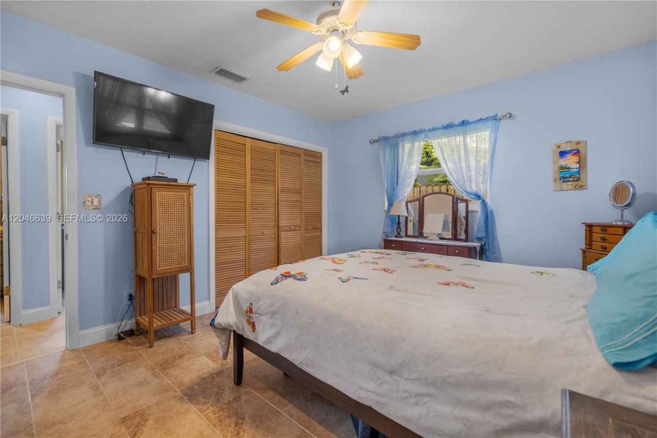 6870 Pershing St, Hollywood, FL 33024 Photo