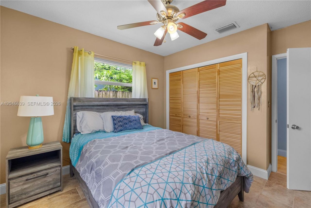 6870 Pershing St, Hollywood, FL 33024 Photo