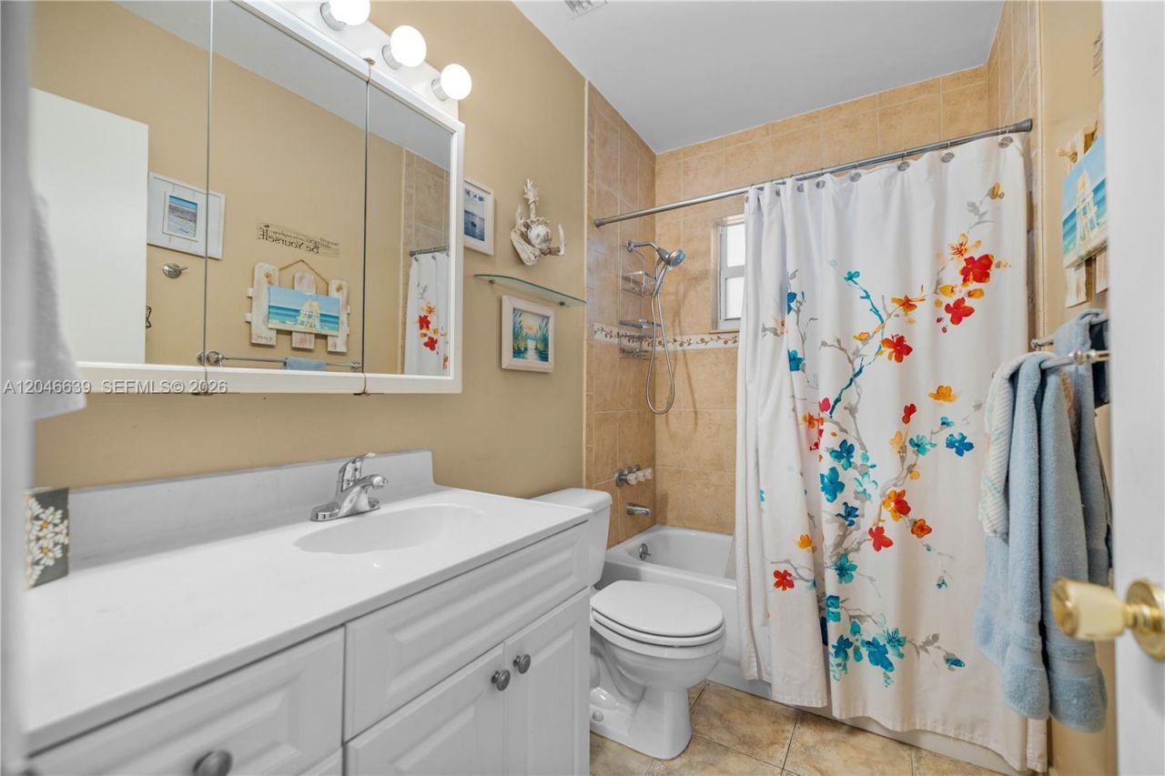 6870 Pershing St, Hollywood, FL 33024 Photo