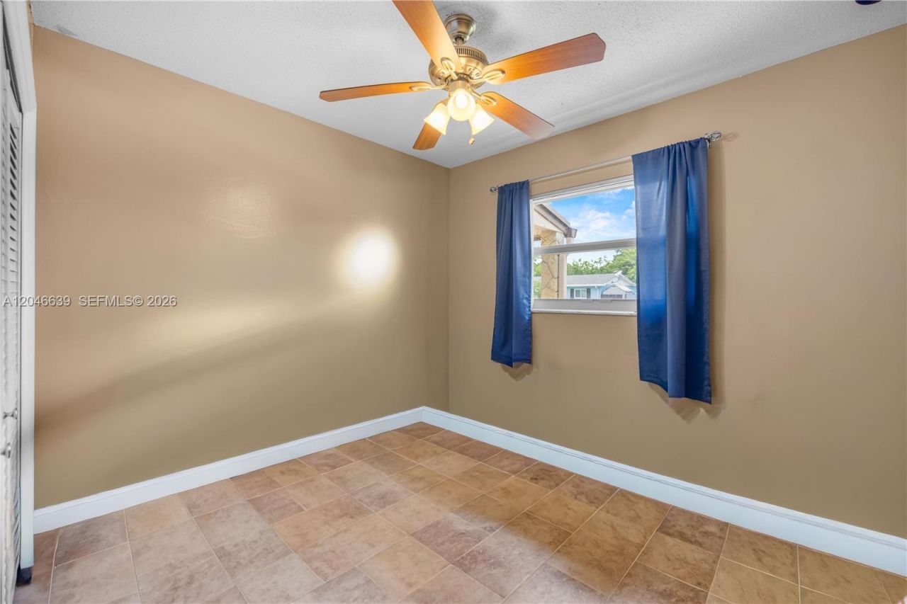 6870 Pershing St, Hollywood, FL 33024 Photo
