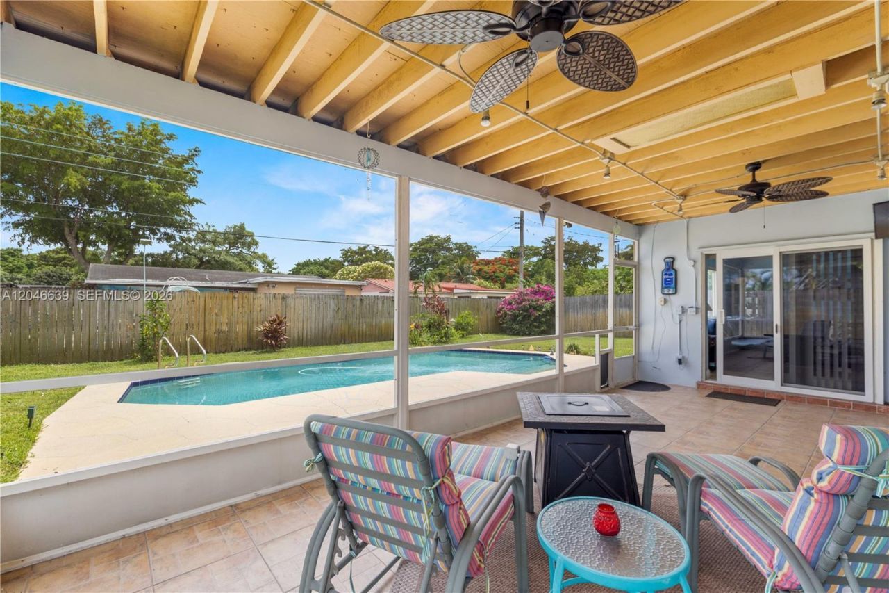 6870 Pershing St, Hollywood, FL 33024 Photo