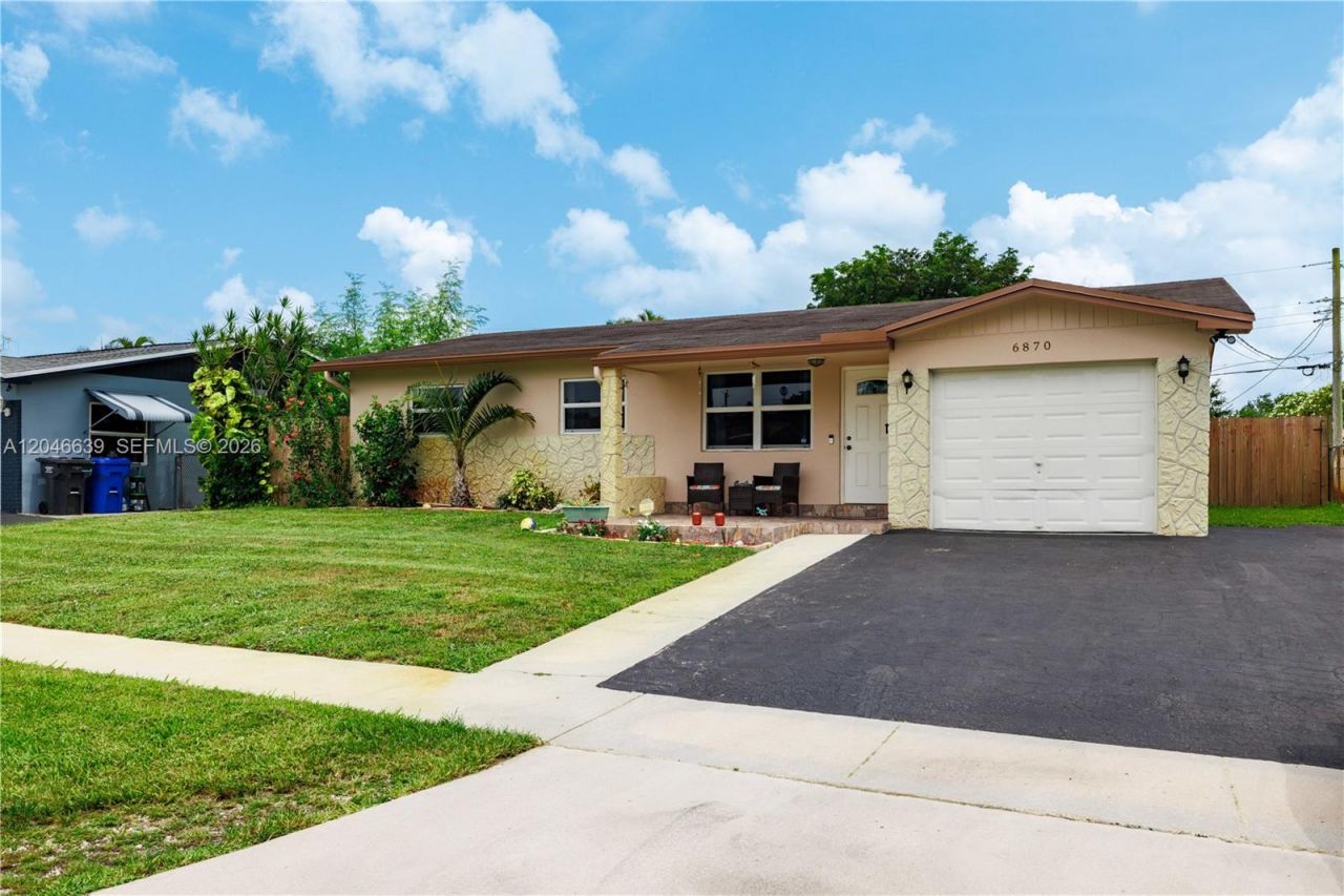 6870 Pershing St, Hollywood, FL 33024 Photo