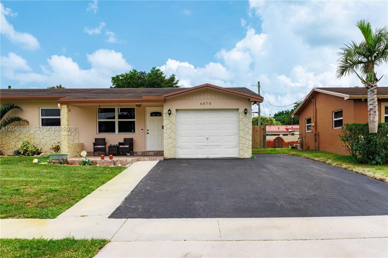 6870 Pershing St, Hollywood, FL 33024 Photo