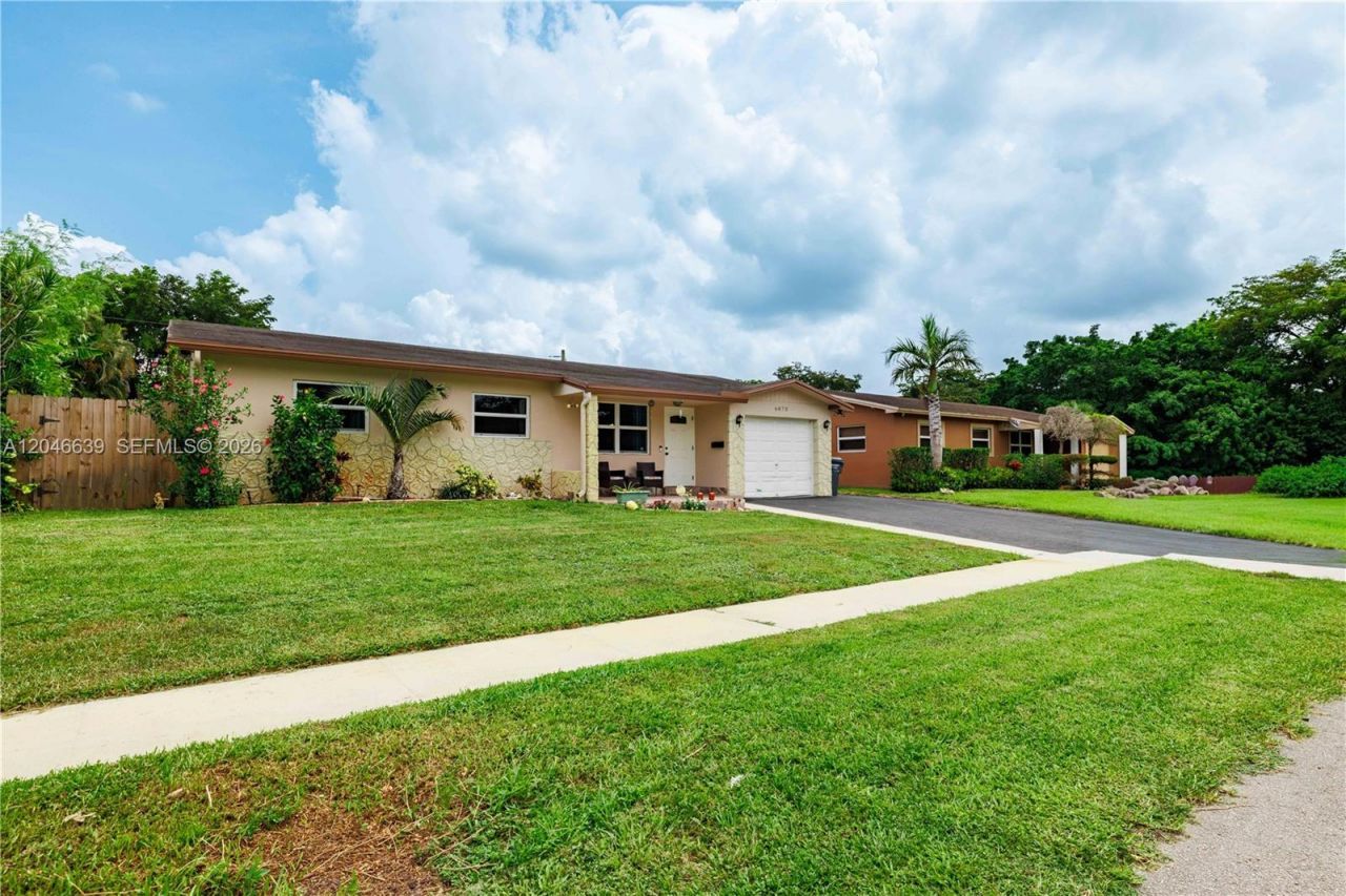 6870 Pershing St, Hollywood, FL 33024 Photo