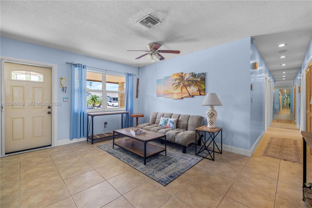 6870 Pershing St, Hollywood, FL 33024 Photo