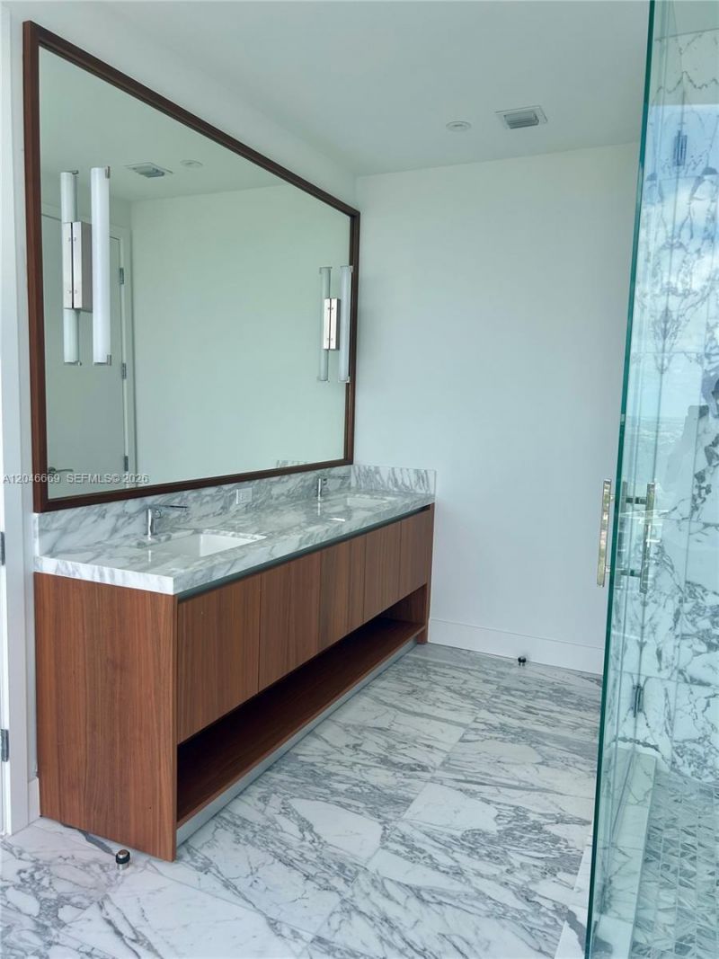 175 SE 25th Road, Unit 2804, Miami, FL 33129 Photo