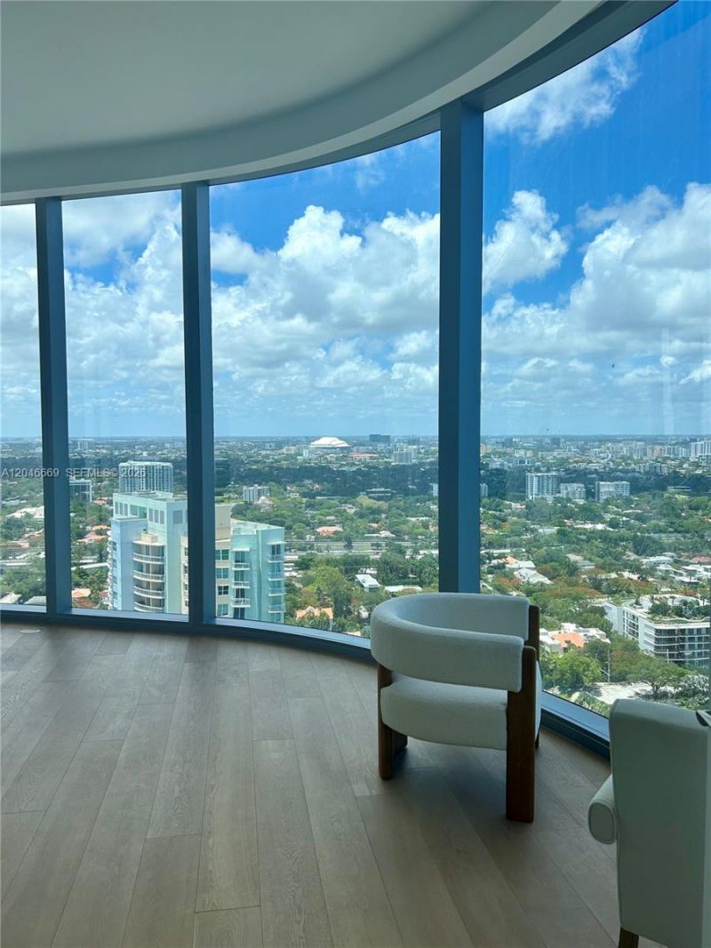 175 SE 25th Road, Unit 2804, Miami, FL 33129 Photo