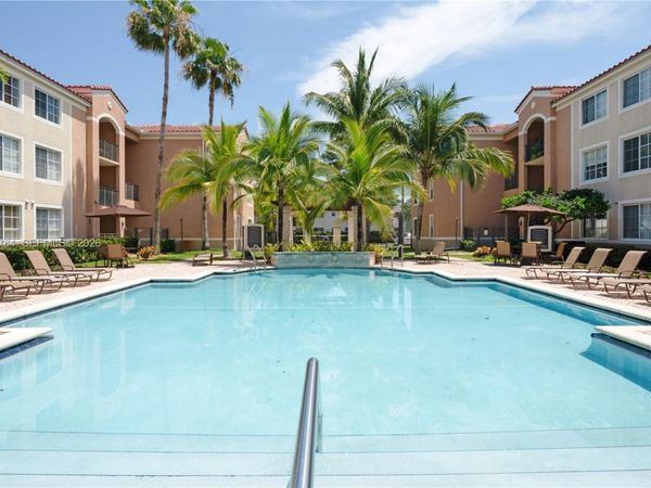 6851 SW 44th St , Unit 208, Miami, FL 33155