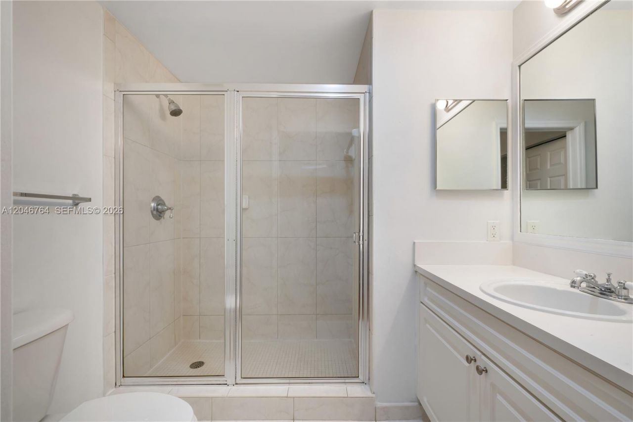 6851 SW 44th St , Unit 208, Miami, FL 33155 Photo