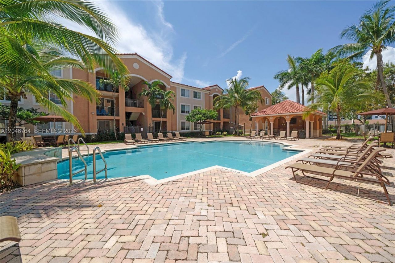 6851 SW 44th St , Unit 208, Miami, FL 33155 Photo