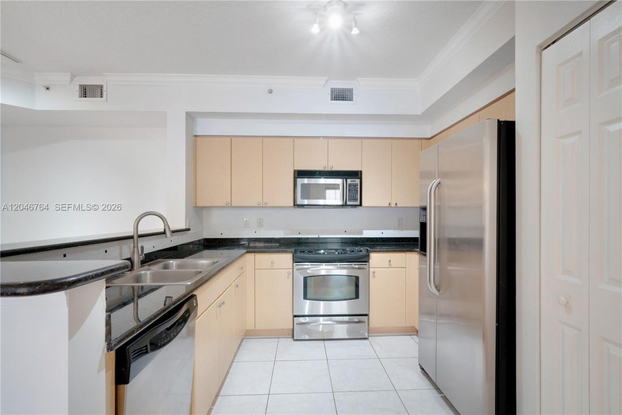 6851 SW 44th St , Unit 208, Miami, FL 33155 Photo