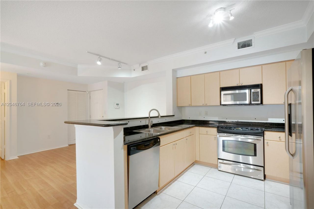 6851 SW 44th St , Unit 208, Miami, FL 33155 Photo