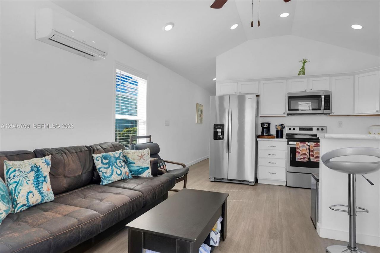925 83rd Street Ocean , Marathon, FL 33050 Photo