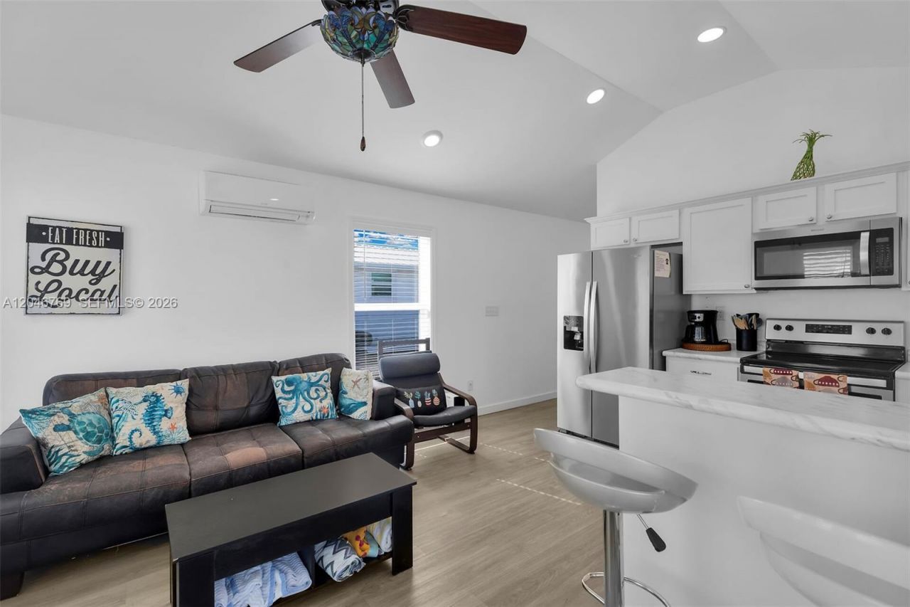925 83rd Street Ocean , Marathon, FL 33050 Photo