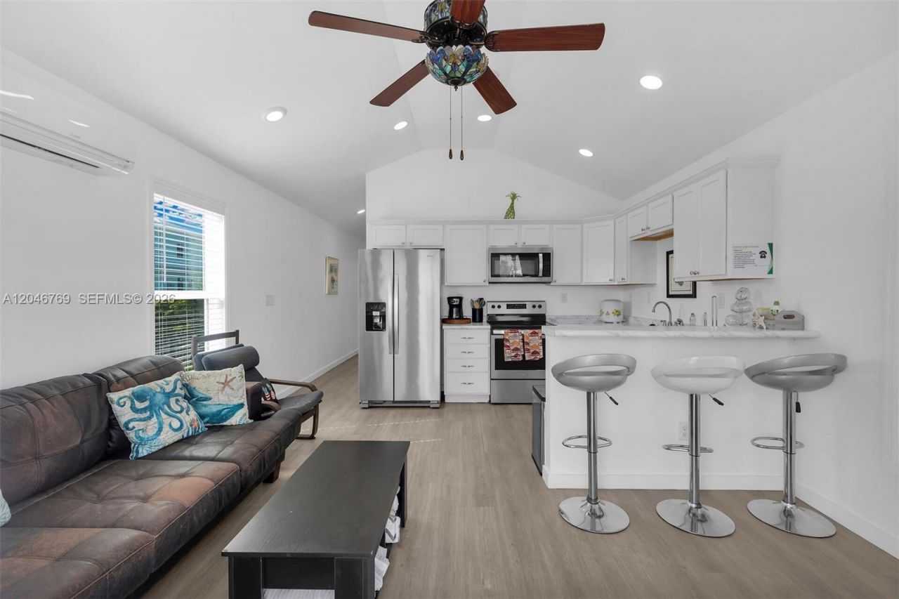 925 83rd Street Ocean , Marathon, FL 33050 Photo