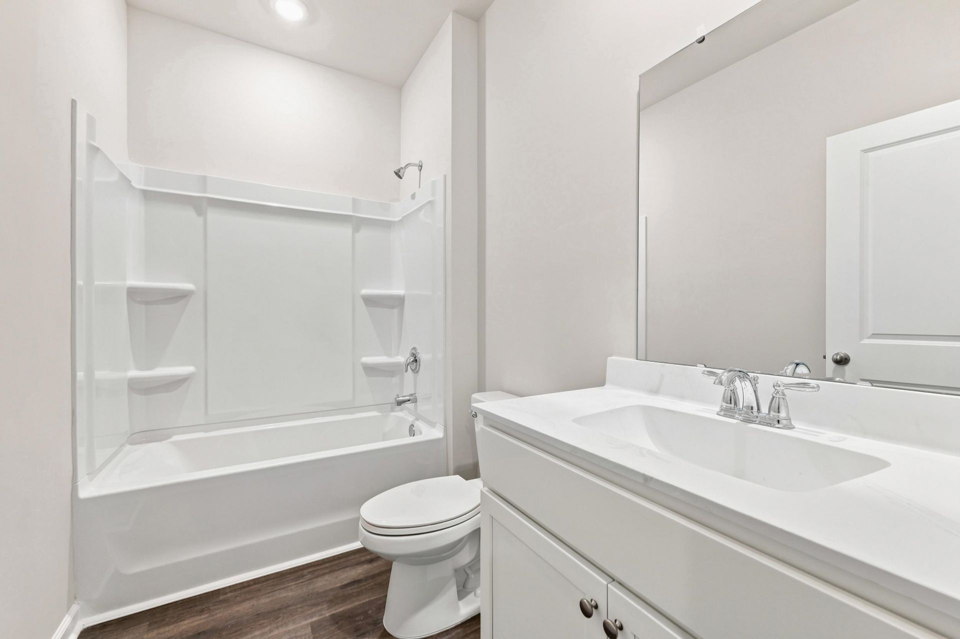 310 Ridley St  Photo 16