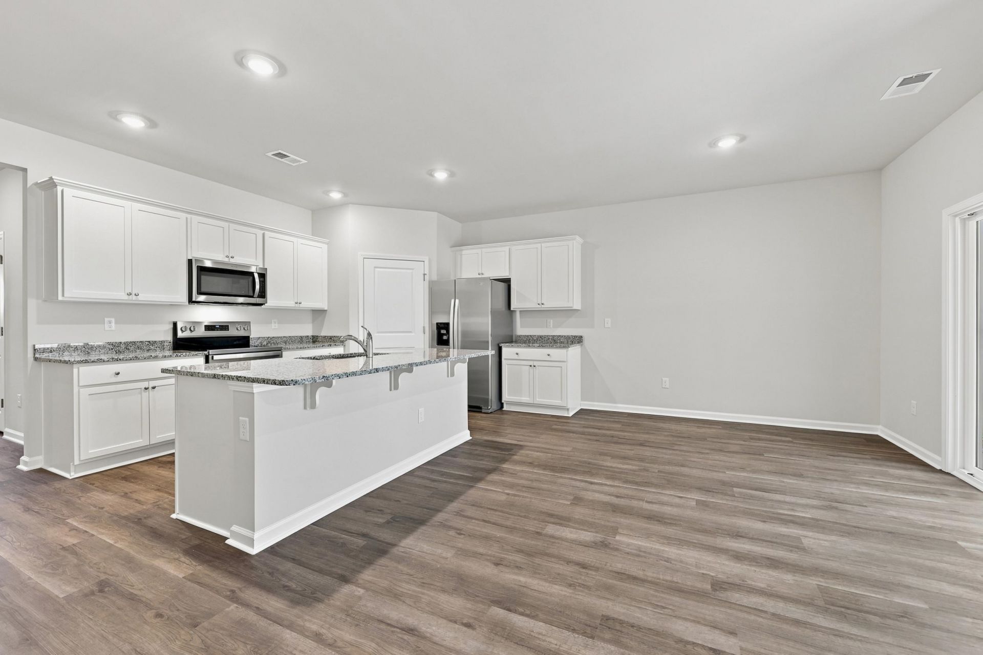 310 Ridley St  Photo 25