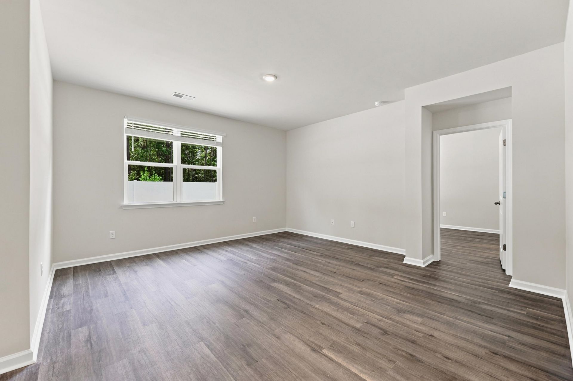 310 Ridley St  Photo 28