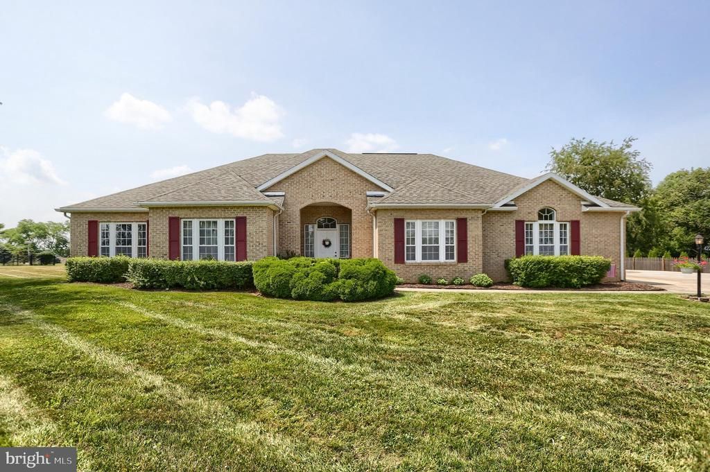 422 BOLLINGER ROAD, LITTLESTOWN, PA 17340