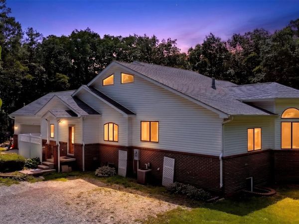 1621 Preservation Lane, St Clair, Mi 48079