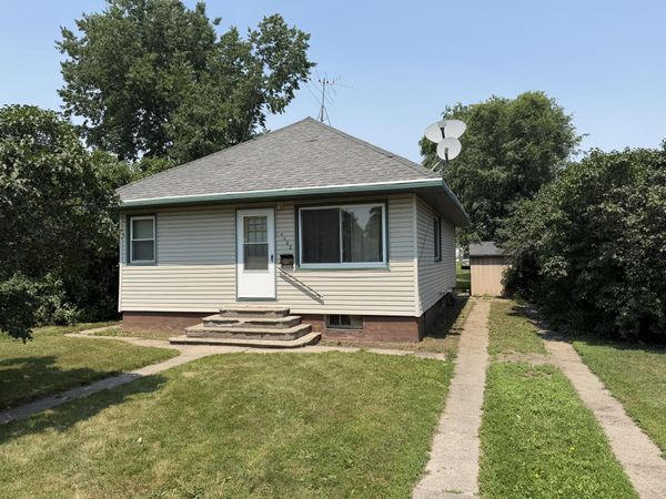 1122 SW 9th Avenue, Aberdeen, SD 57401