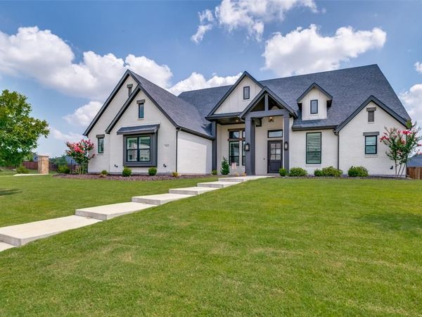 307 Broadmoor Drive, Haslet, TX 76052