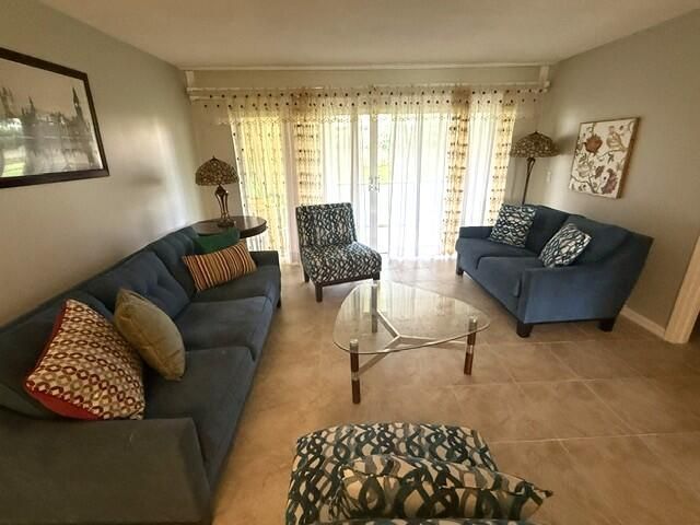 10040 Meridian Way N, Unit 103, Palm Beach Gardens, FL 33410 Photo