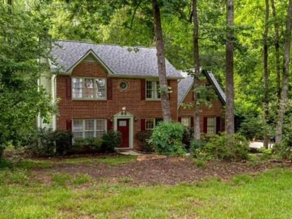 140 Windsor Drive, Fayetteville, GA 30215
