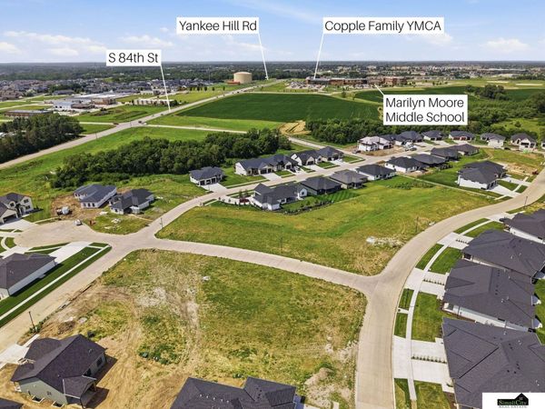 9425 S 87th Street, Lincoln, NE 68526