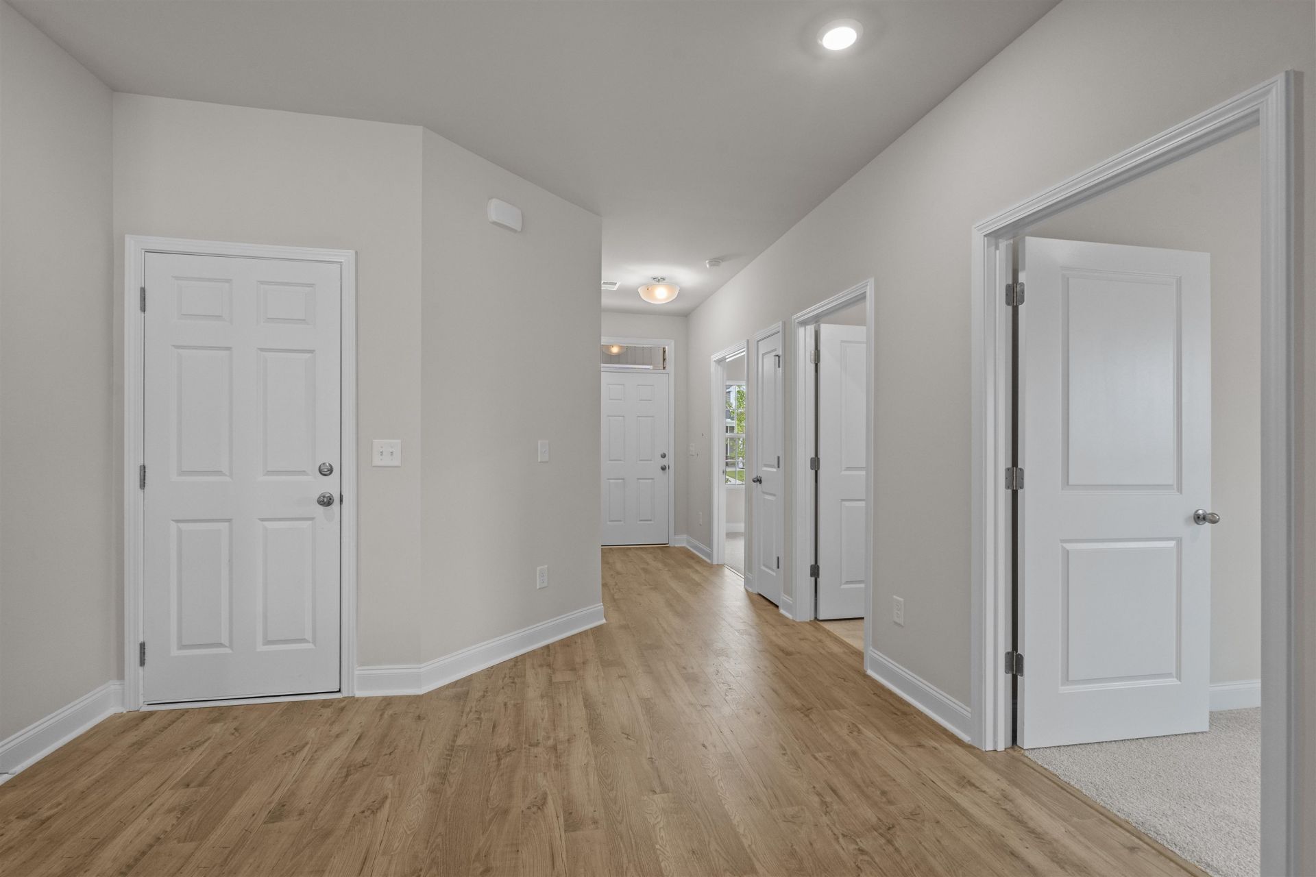 3005 Spain Ln. Photo 4