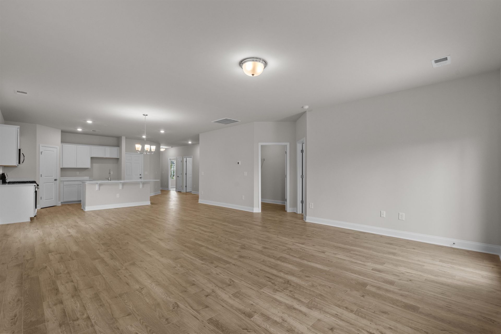 3005 Spain Ln. Photo 8