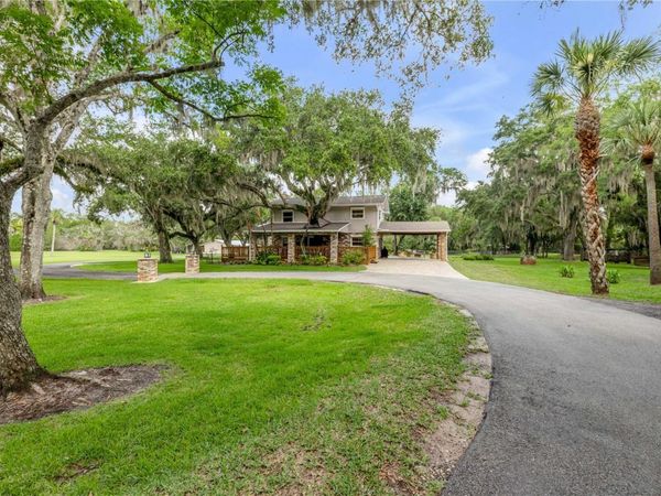 800 HIDDEN OAKS LANE, OAK HILL, FL 32759