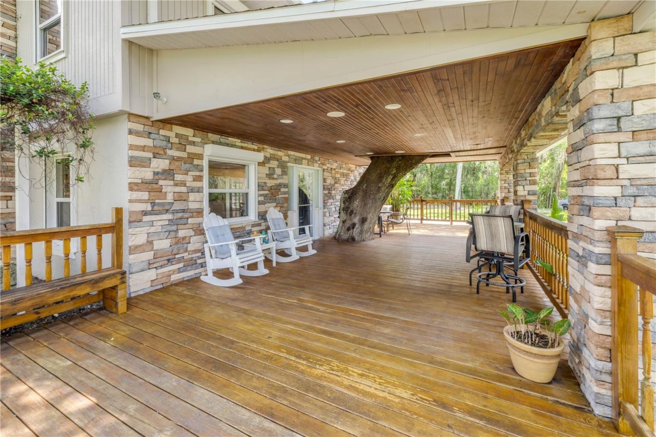 800 Hidden Oaks Lane, Oak Hill, FL 32759 Photo
