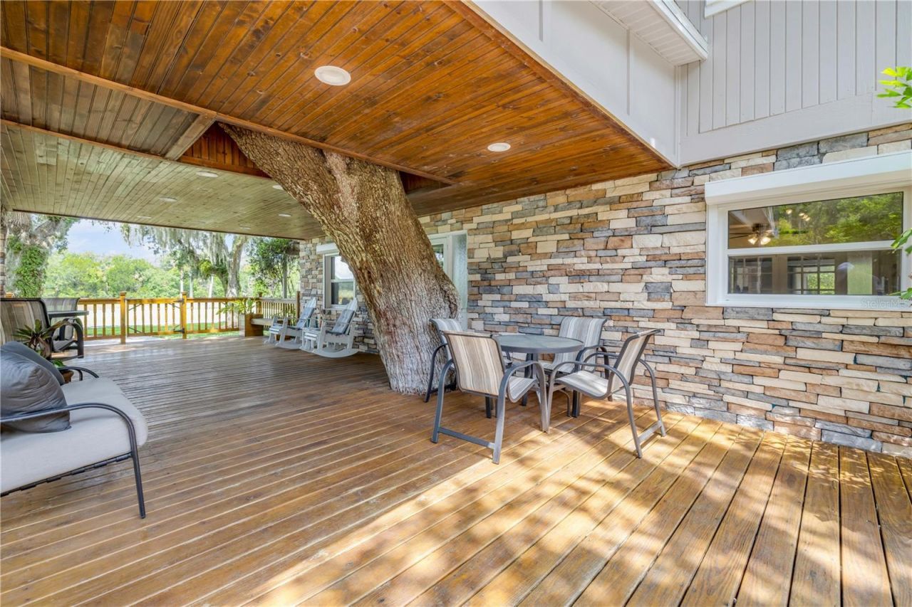 800 Hidden Oaks Lane, Oak Hill, FL 32759 Photo