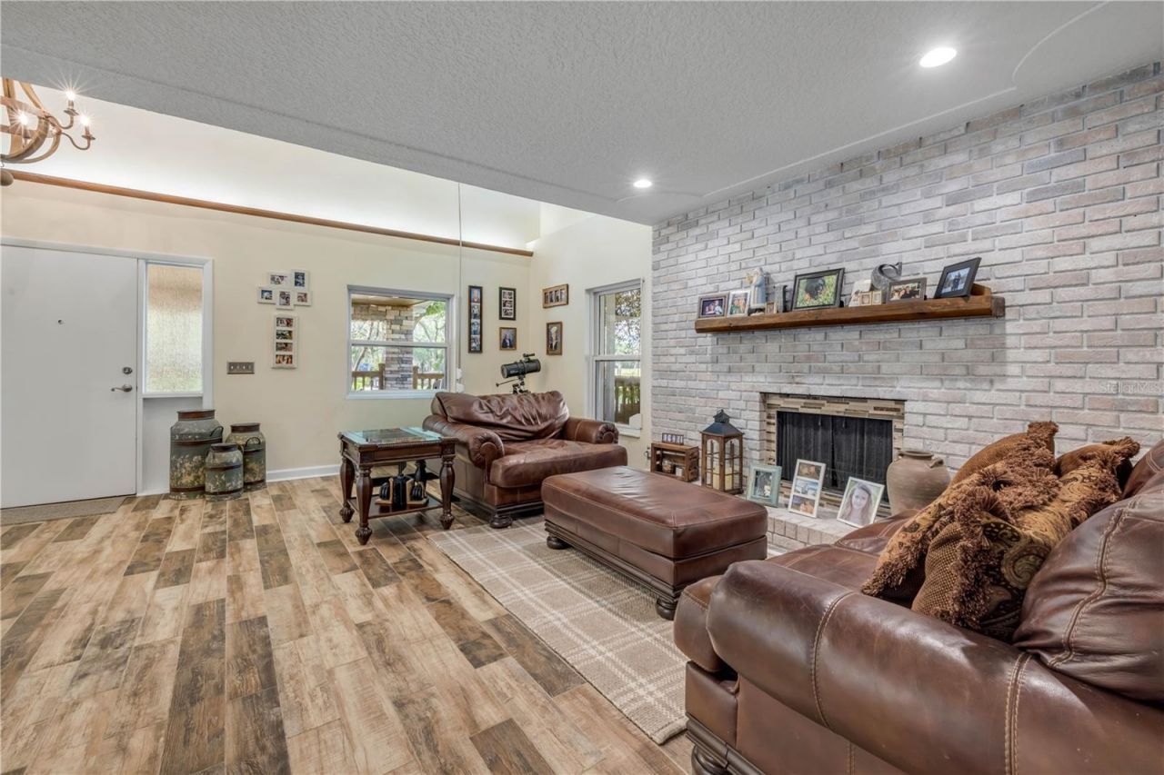 800 Hidden Oaks Lane, Oak Hill, FL 32759 Photo