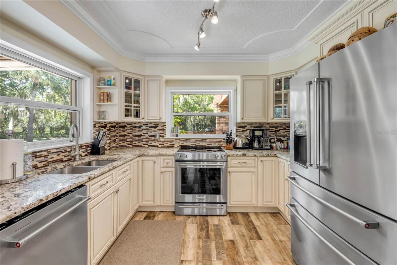 800 Hidden Oaks Lane, Oak Hill, FL 32759 Photo