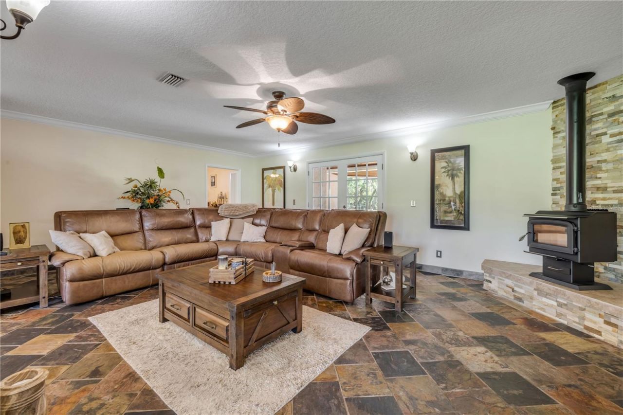 800 Hidden Oaks Lane, Oak Hill, FL 32759 Photo