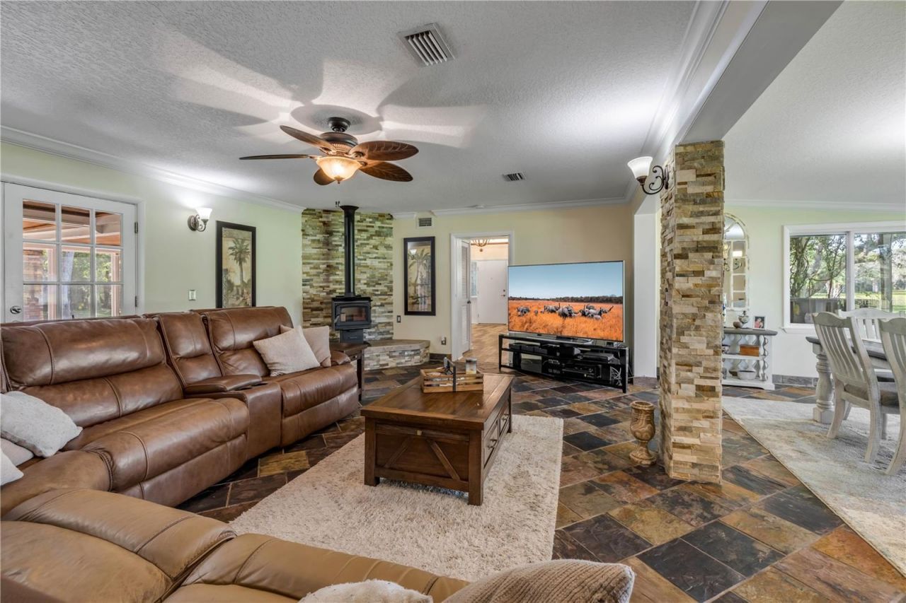 800 Hidden Oaks Lane, Oak Hill, FL 32759 Photo