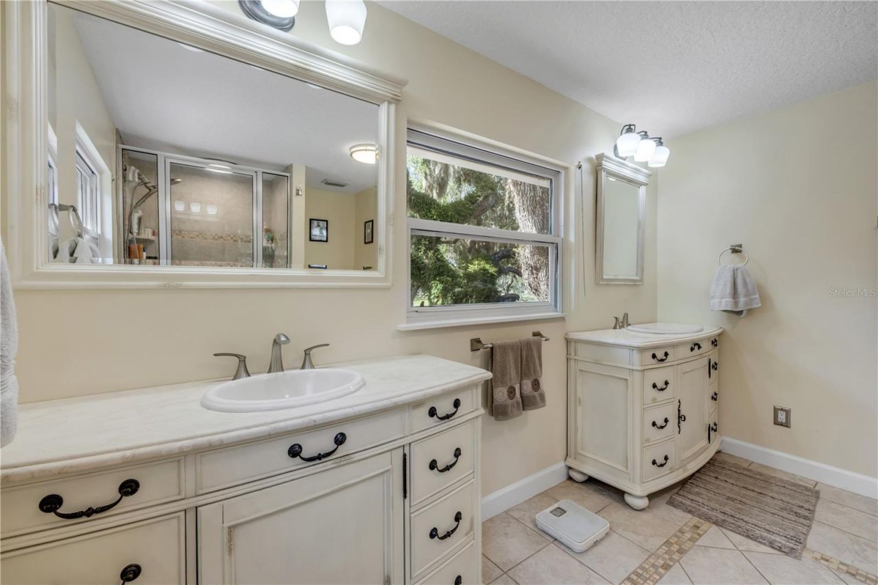 800 Hidden Oaks Lane, Oak Hill, FL 32759 Photo
