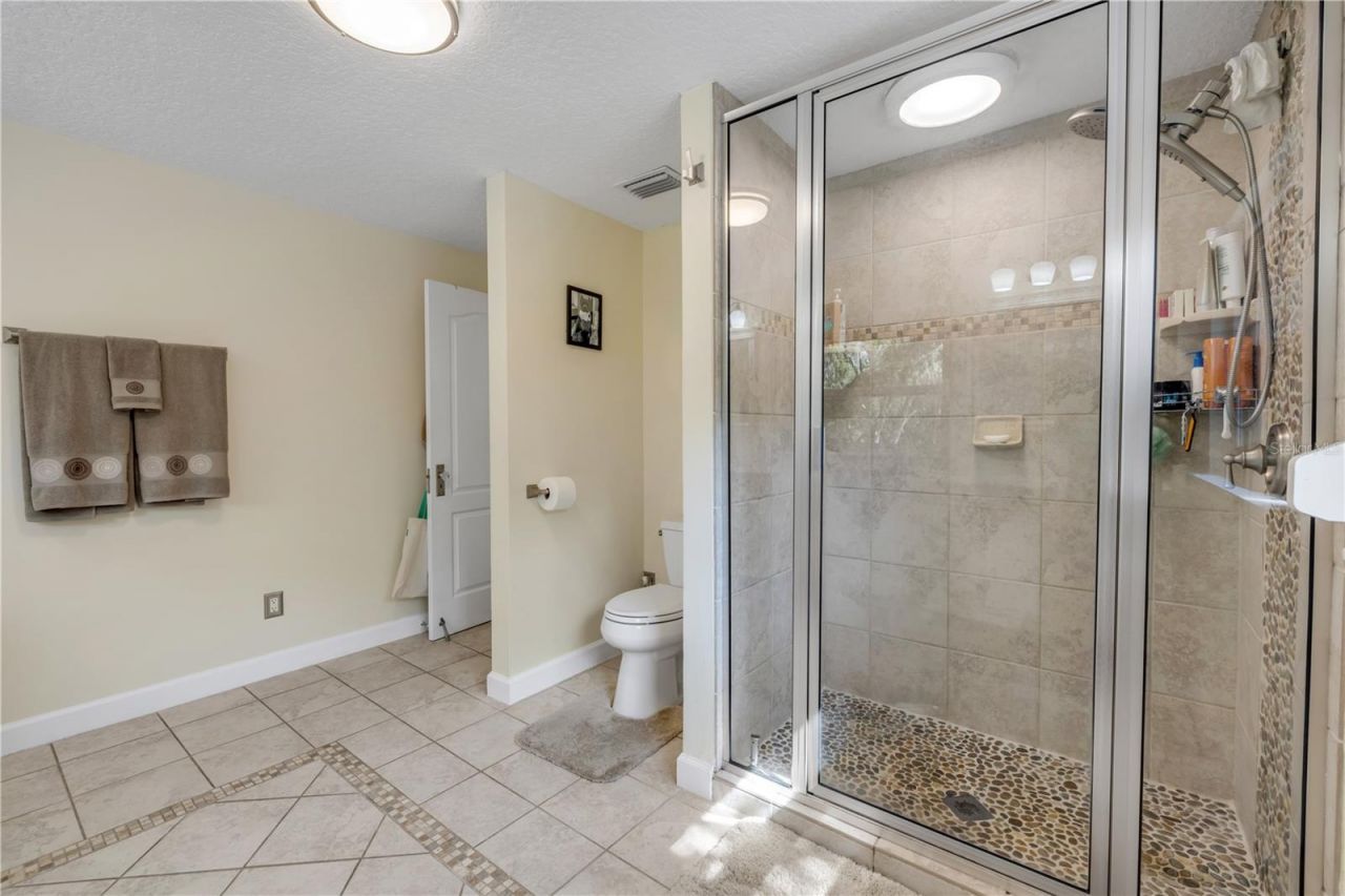 800 Hidden Oaks Lane, Oak Hill, FL 32759 Photo