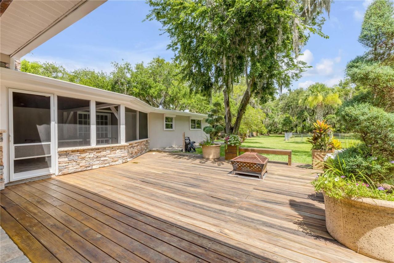 800 Hidden Oaks Lane, Oak Hill, FL 32759 Photo