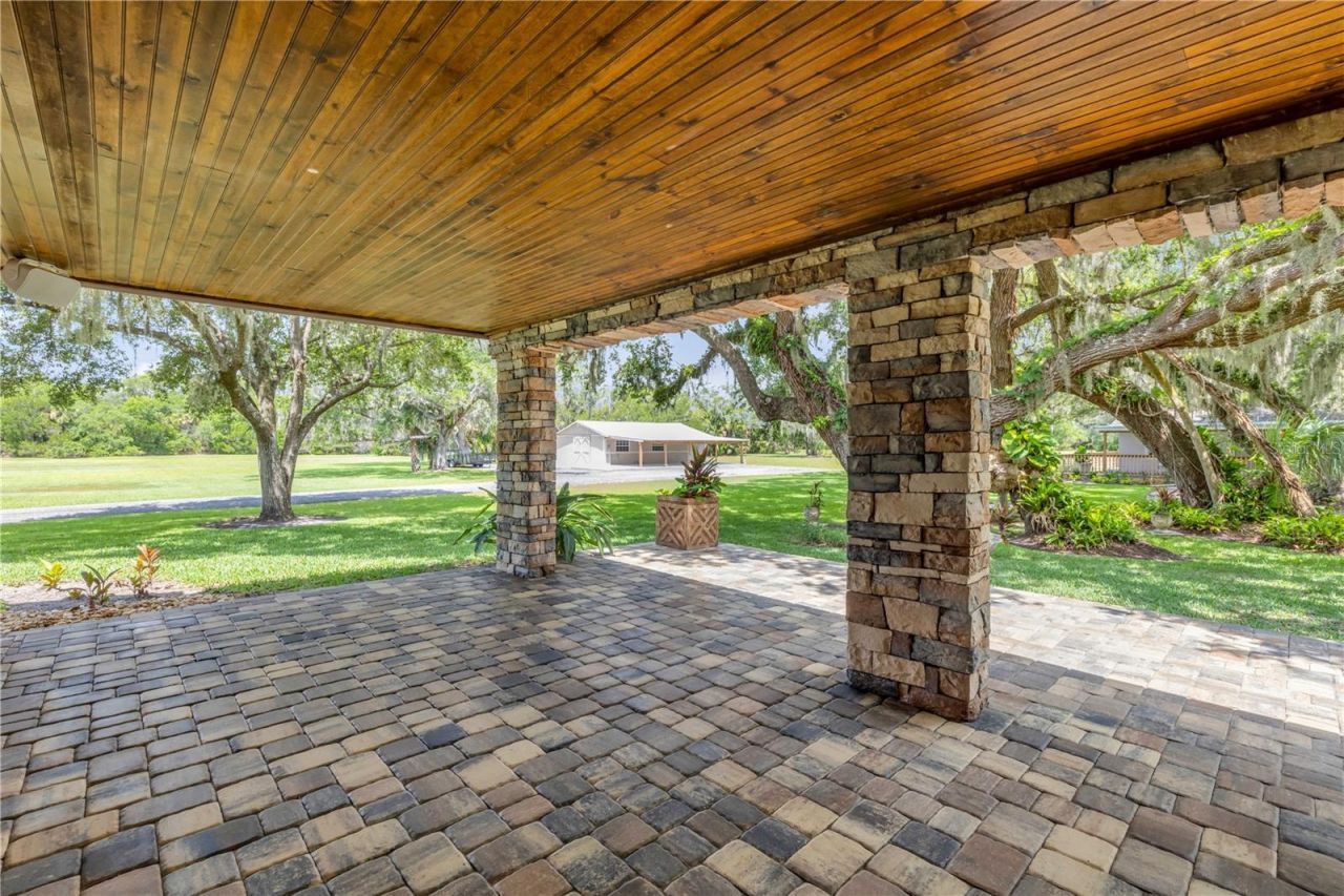 800 Hidden Oaks Lane, Oak Hill, FL 32759 Photo