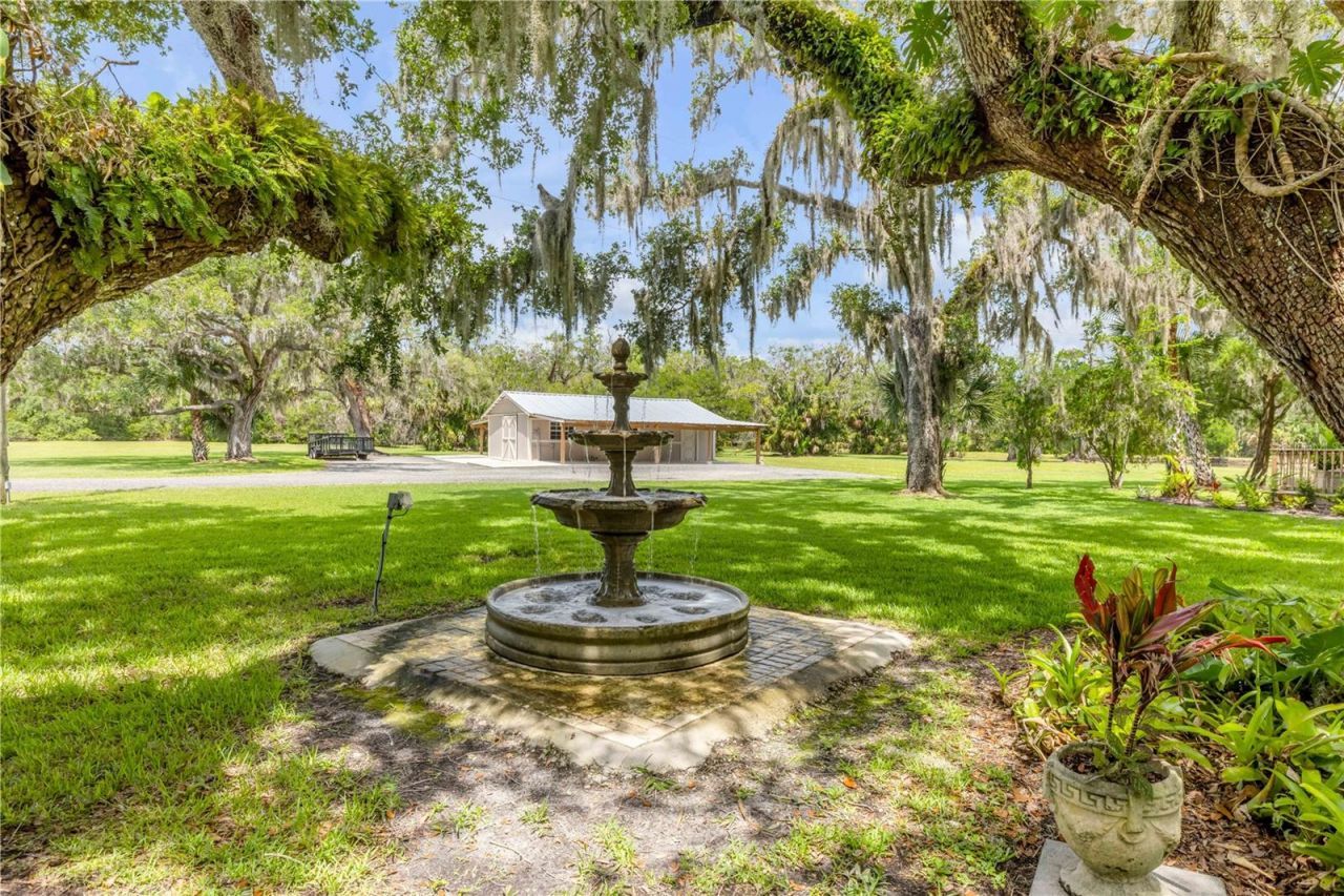 800 Hidden Oaks Lane, Oak Hill, FL 32759 Photo
