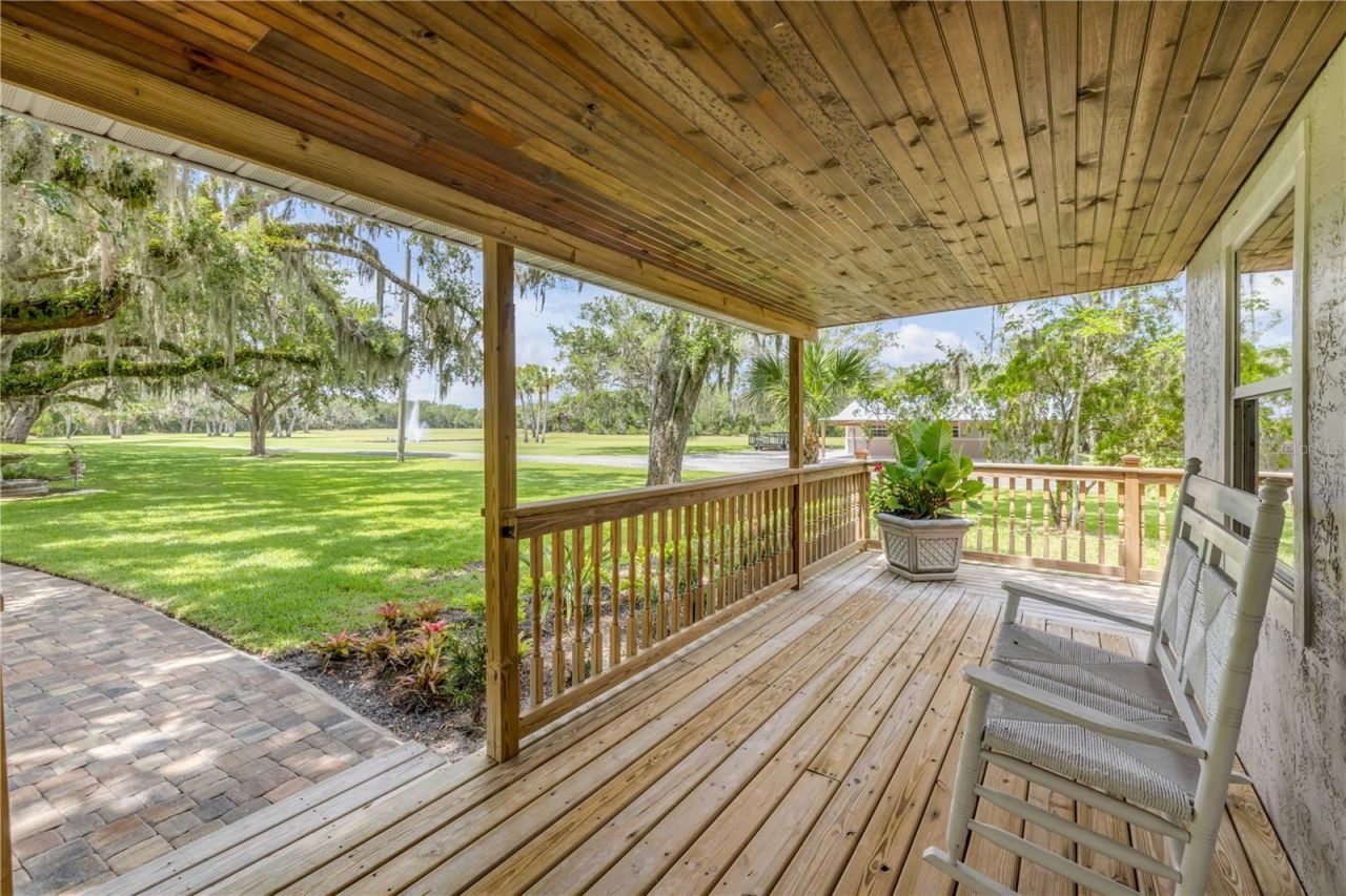 800 Hidden Oaks Lane, Oak Hill, FL 32759 Photo