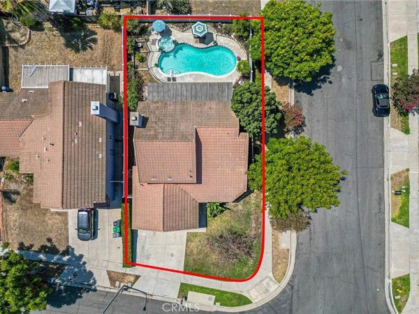 956 Hedges, Corona, CA 92878