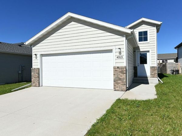 4513 17 Street S, Moorhead, MN 56560