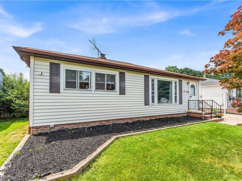 4612 W 156th Street, Cleveland, OH 44135 Photo 3