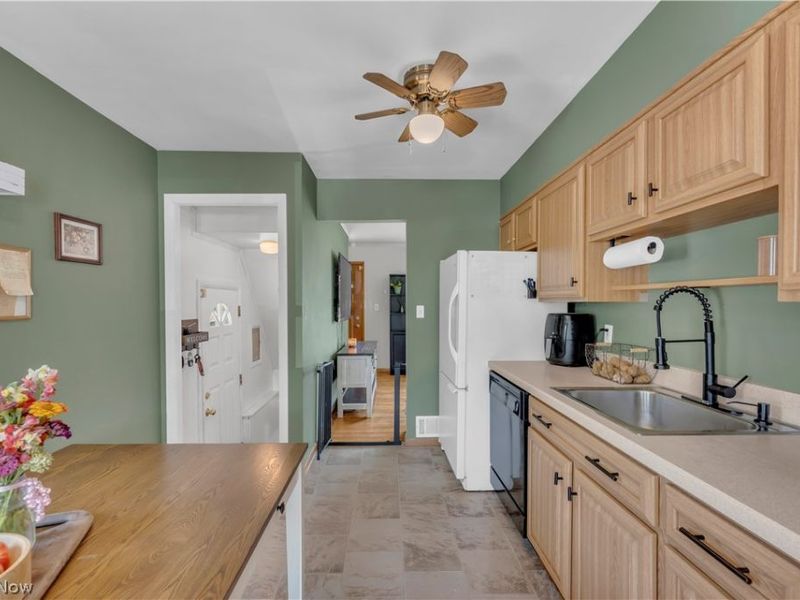 4612 W 156th Street, Cleveland, OH 44135 Photo 9