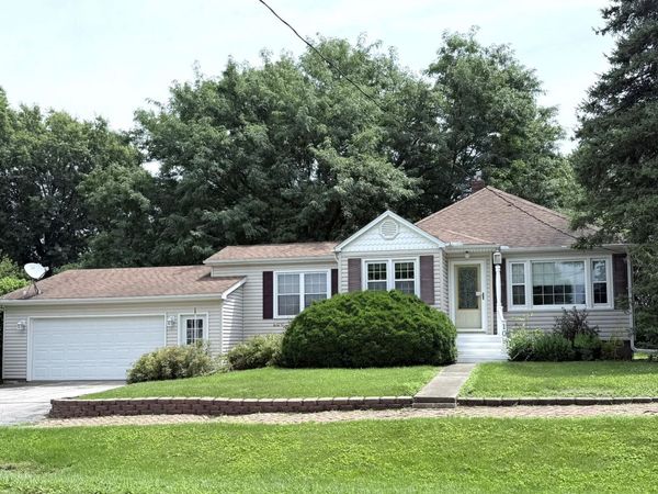 109 S STATE Street, Henderson, IL 61439